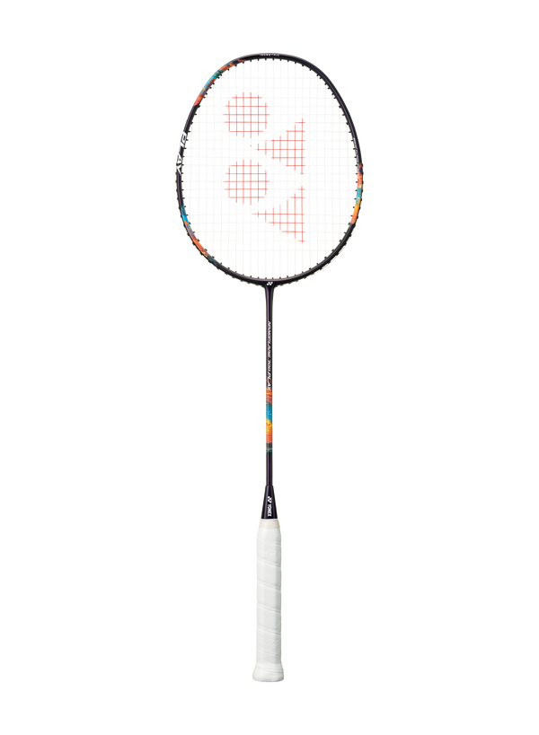 Yonex Nanoflare 700 Play badminton racket – lightweight graphite racket for beginner to intermediate players seeking speed and control.