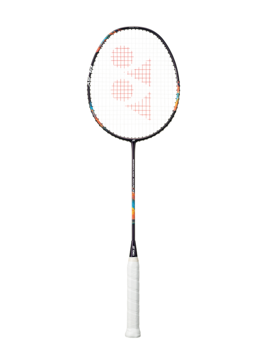 Yonex Nanoflare 700 Play badminton racket – lightweight graphite racket for beginner to intermediate players seeking speed and control.